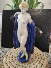 Royal Doulton The Bather H N
