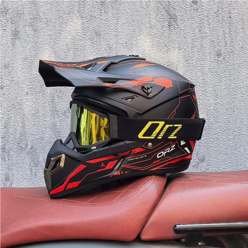 Dot adult iconic helmet - dot,