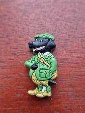 Black Labrador magnet Black