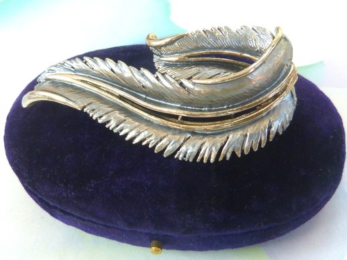 Hollywood brooch 1960s - brooch,