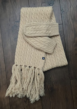 GAP Cable Knit Lambs Wool