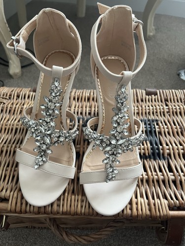 Wallis crystals embellished - wallis,
