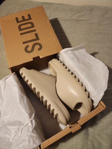 Yeezy slides desert sand - yeezy, size