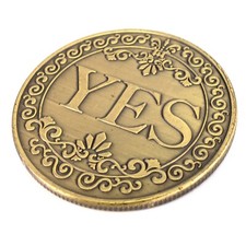 Large Coin Yes/No . D2 Dice