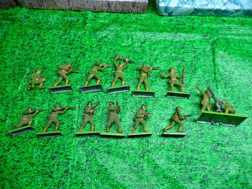 Ww2 lot plastic vintage - ww2,