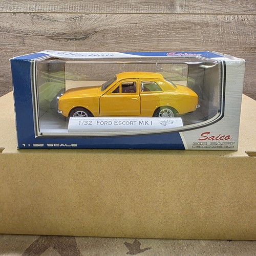 Ford escort die cast 1 - 1, 1/32