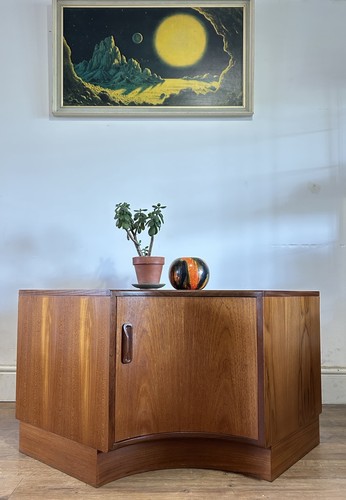 Plan fresco corner cabinet - g,