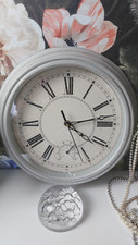 GREY Woodgrain shabby chic wall clock- Perfect working order VINTAGE style