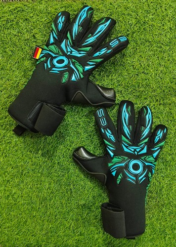 Goalkeeper gloves size and - gloves,