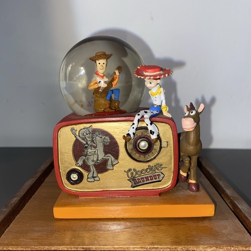 Disney store toy story - toy, woody's