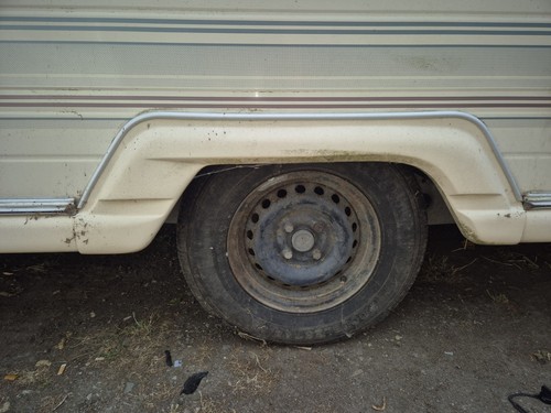 Caravan favondale lunar swift - caravan,