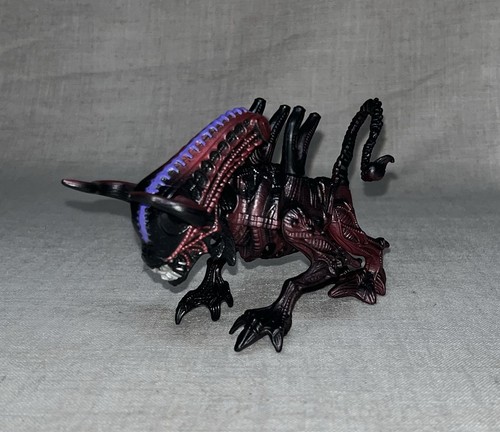 Kenner 1992 alien - -,
