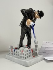 ROYAL DOULTON - NICK WALKER - VANDAL VS PARLIAMENT FIGURE Limited edition 1000