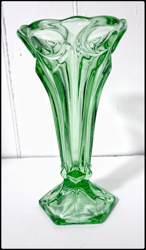Art nouveau deco green - nouveau,