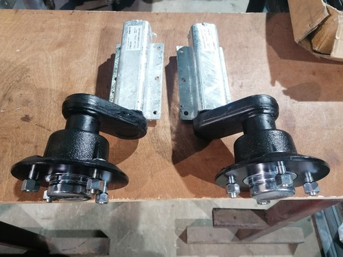 Pair 550kg knott avonride - of,