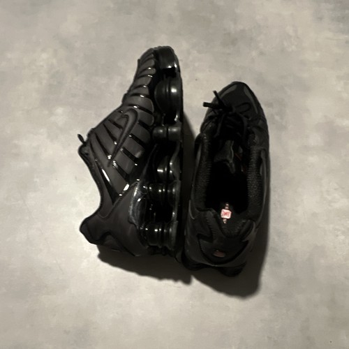 Nike shox black low top - shox,