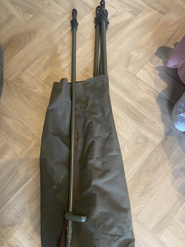 Hide poles and bag heavy - poles,