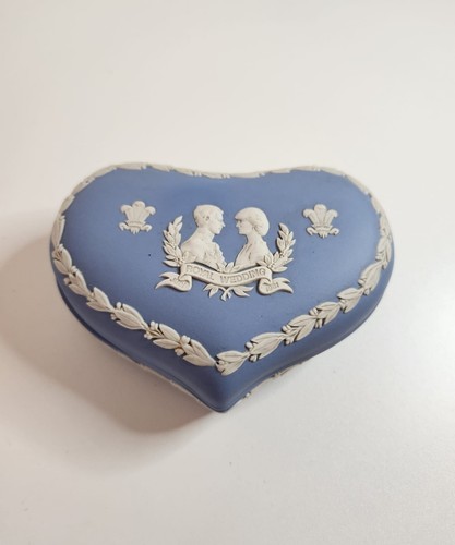 Royal wedding wedgwood large - royal,