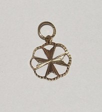 Small 9ct Yellow Gold Maltese Cross Pendant