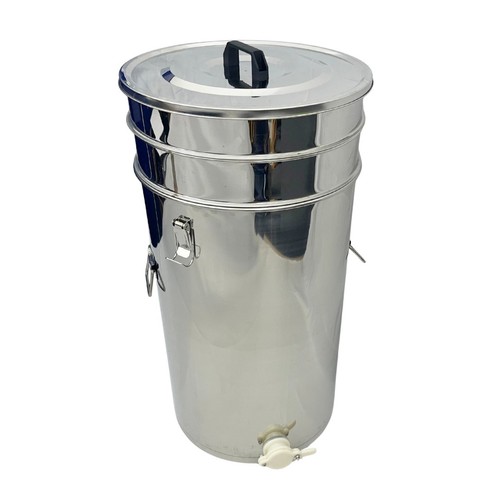 Settling tank with integral - settling,