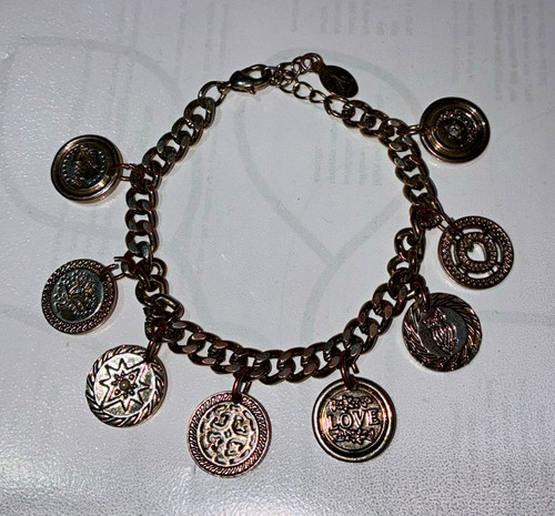 Dark silver tone curb - tone,