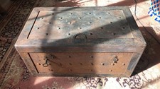 ANTIQUE TRUNK/TREASURE