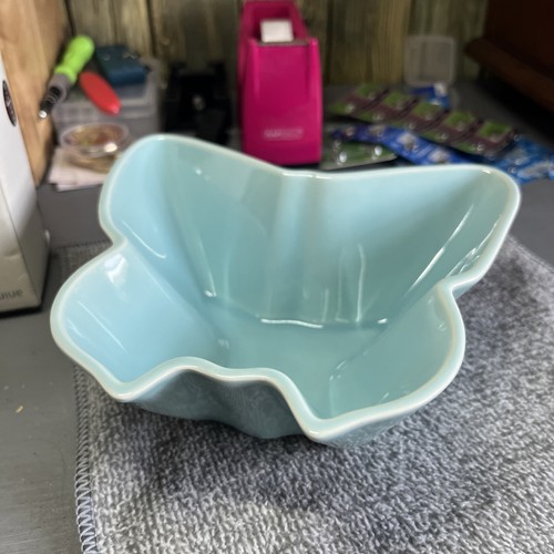Light blue butterfly serving - blue,