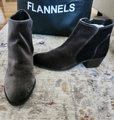 Brand new women grey size - brand, 5