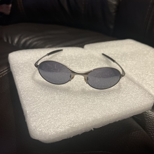 Vintage y2k oakley wire - oakley, 2.0