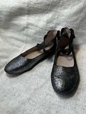 Monkey Feet Womens Silver/blk