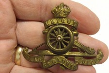 MILITARY BADGE THE ROYAL ARTILLERY REGIMENT 5CMS BY 6.5CMS (1535)
