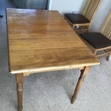 Ducal Antique Pine Extendable Dining Table. Can Seat Up To 8 Persons Comfortably