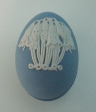 Wedgwood Blue Jasper Ware Egg Trinket box Christmas Bells Australian Design Rare