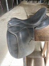 Griffin dressage saddle 17.5