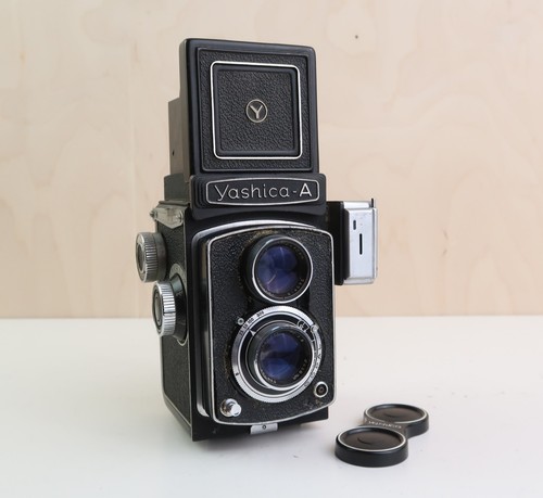 Yashica 120 film medium - a,