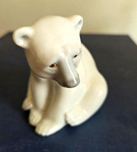 Lladró seated polar - polar, bear