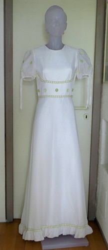 70s wedding dress size - /,