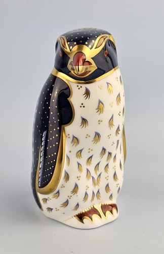 Royal crown derby - royal, rockhopper