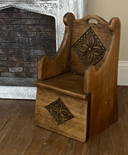 Dolls house tudor style - dolls,