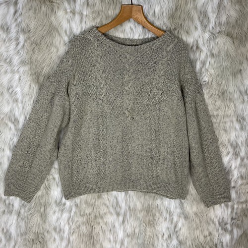 Ladies hand aran wool cable - hand,