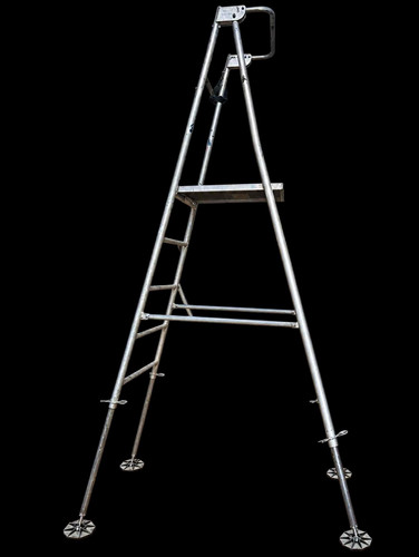 Used henchman step senior - used,