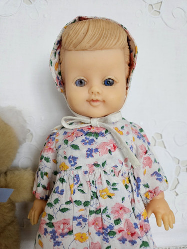 Pedigree doll with - pedigree,