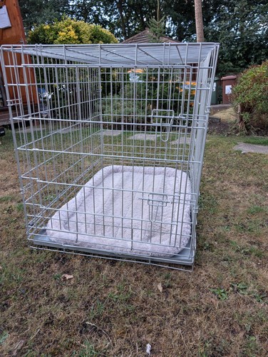 Dog cages used but - x, in