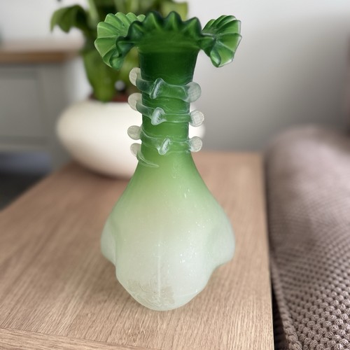 Victorian green opalescent - green,