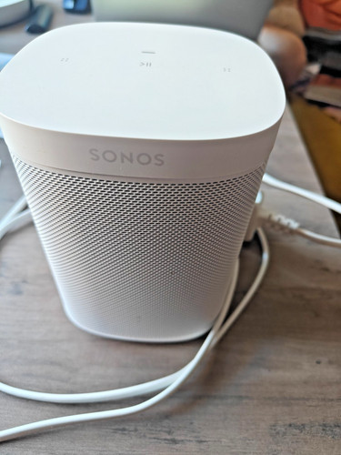Sonos one white speaker - sonos,