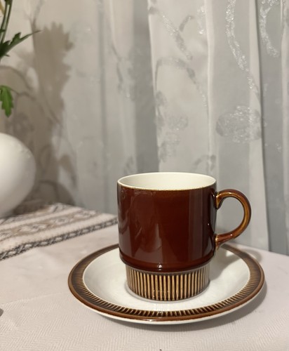 Poole pottery chestnut brown - poole,