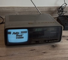 B & W TV /Radio Alarm Clock