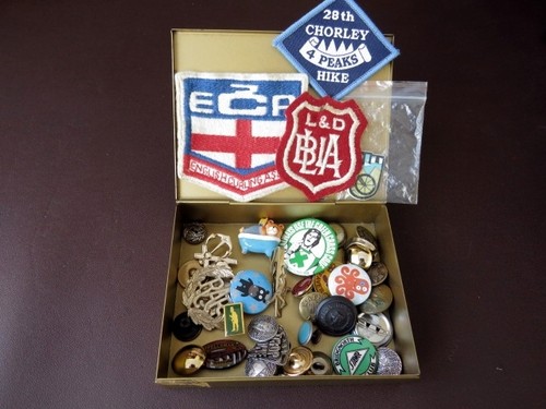 Vintage tin box badges - vintage,