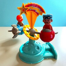 Happy Land Fairground Ride and Pilot Figures Set 