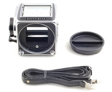 [Near Mint Condition] New Hasselblad 500C/M CM Body with Leather and Strap...